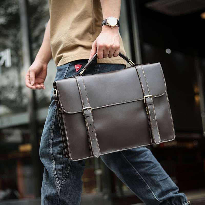 クラシック紳士のビジネスバッグ