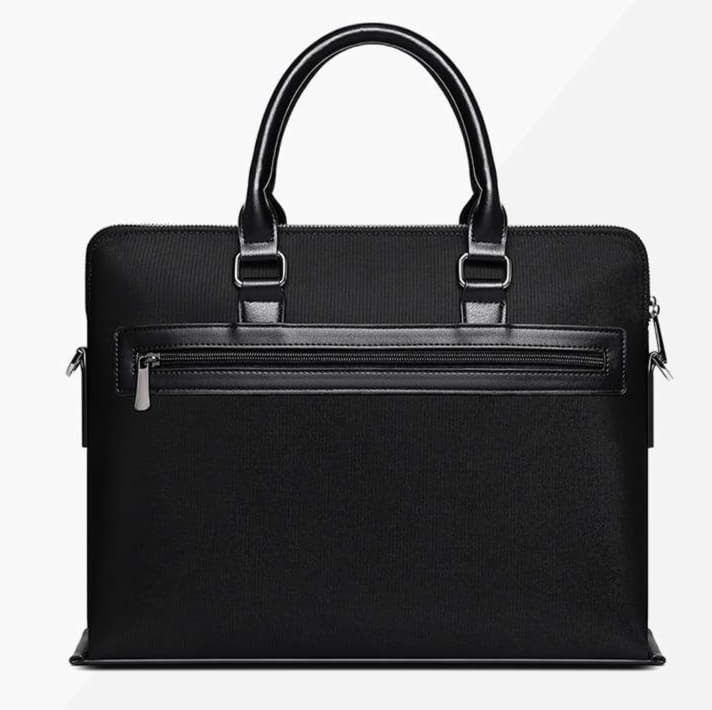 洗練された都会派ブリーフケース