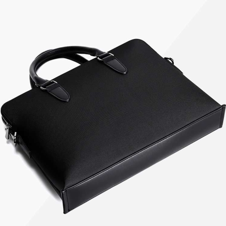洗練された都会派ブリーフケース