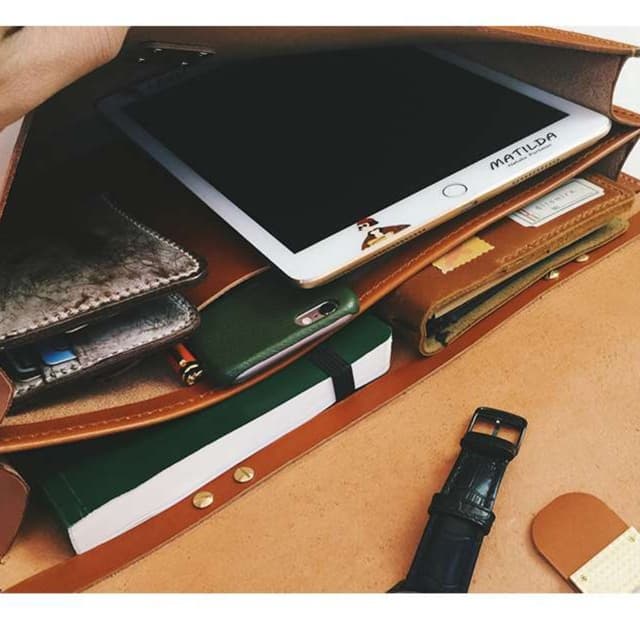 クラシック本革ビジネスブリーフケース