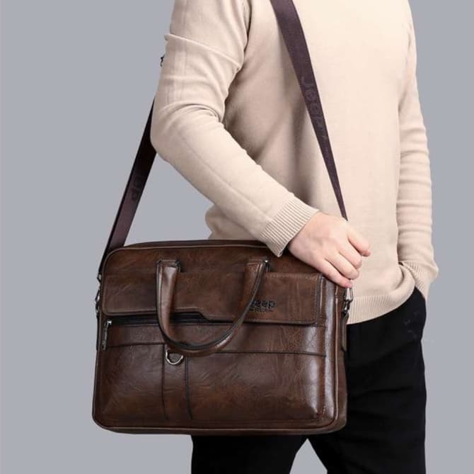 上質本革スタイリッシュブリーフケース