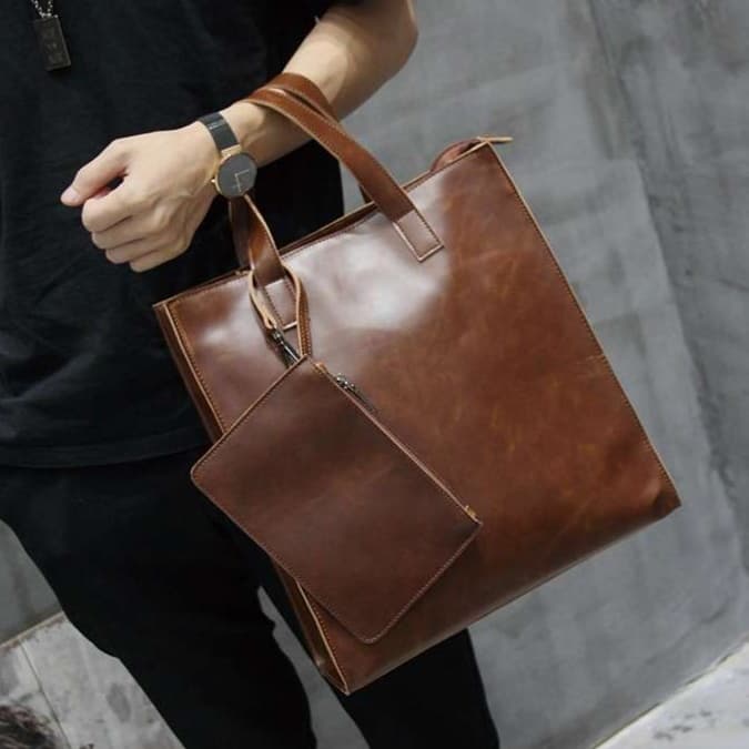 クラシカルな本革シンプルブリーフケース