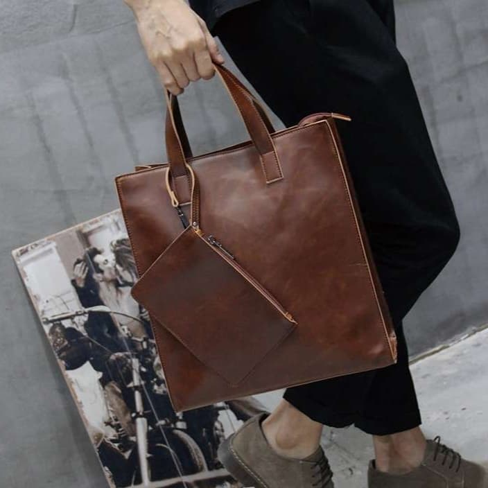 クラシカルな本革シンプルブリーフケース