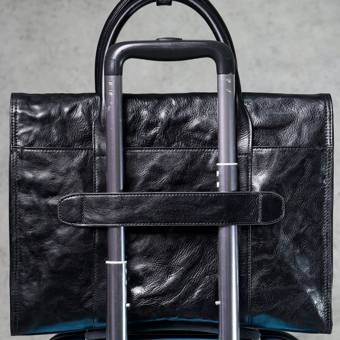 ブリーフケース 本革製多収納ポケット付きビジネス鞄