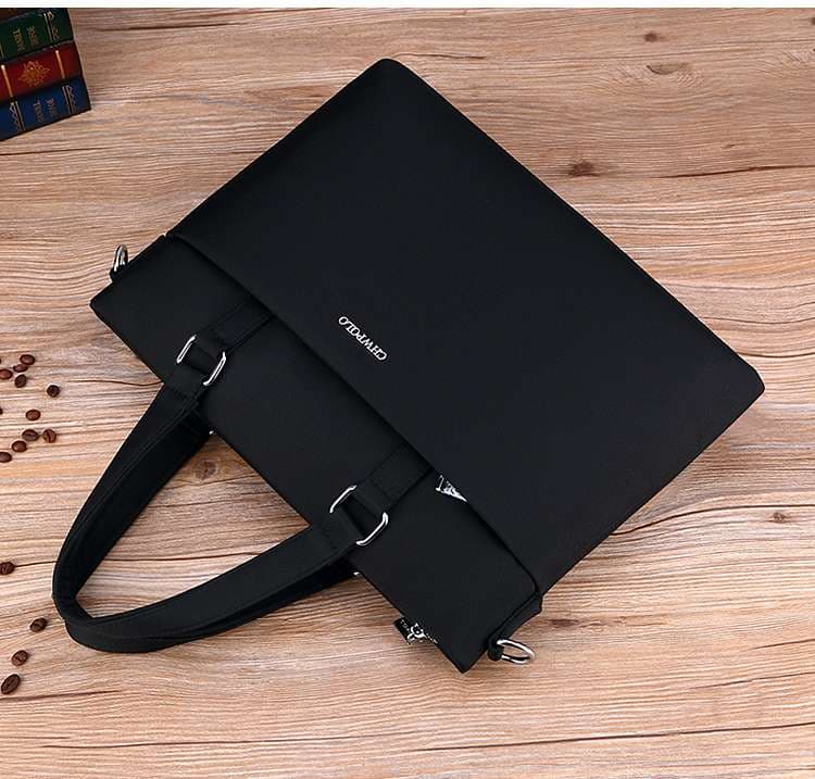 ビジネスバッグ スタイリッシュ機能性ブリーフケース