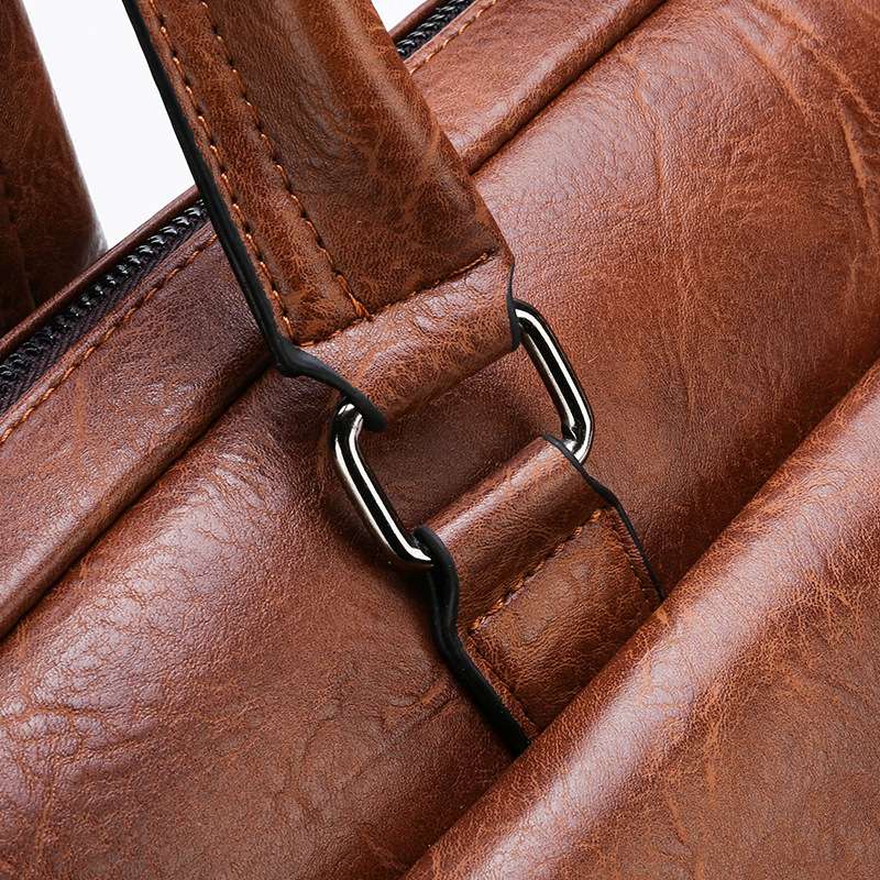 上質本革スタイリッシュブリーフケース