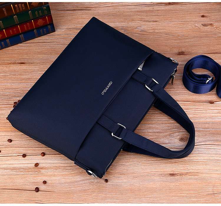 軽量ビジネスブリーフケース