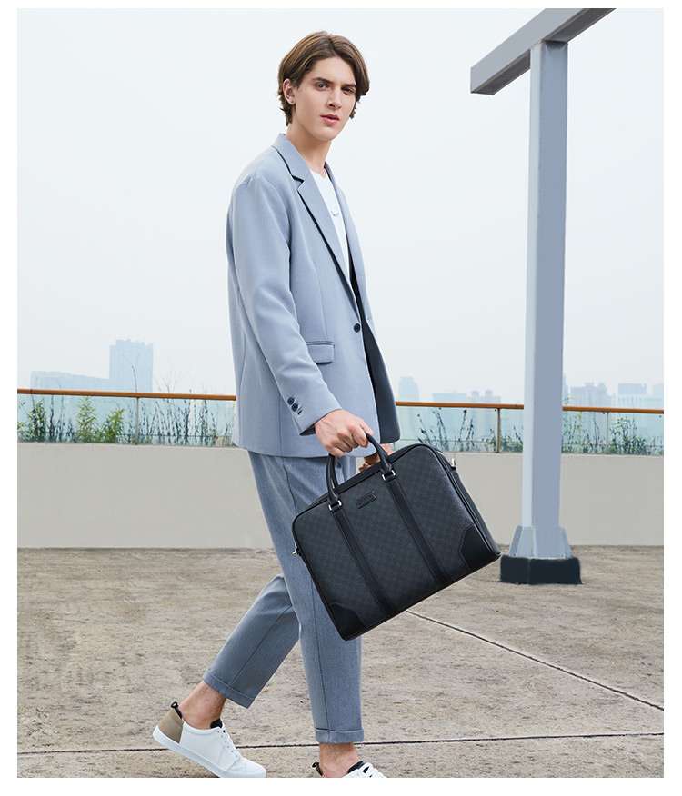 ブリーフケース 高級感溢れる革製ビジネスバッグ