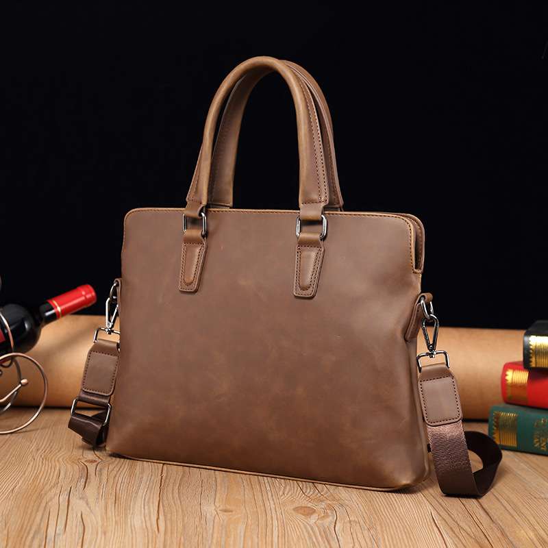 職人技が光る上質レザーブリーフケース