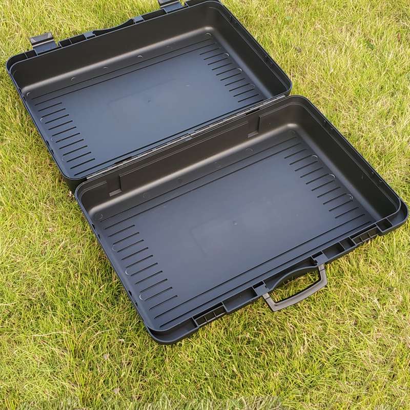 ブリーフケース 頑丈耐衝撃ハードケース