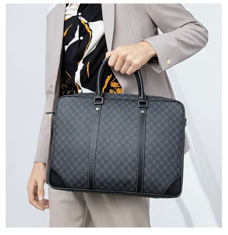 ブリーフケース 高級感溢れる革製ビジネスバッグ