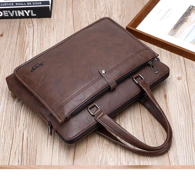 レザー製クラシックビジネスバッグ