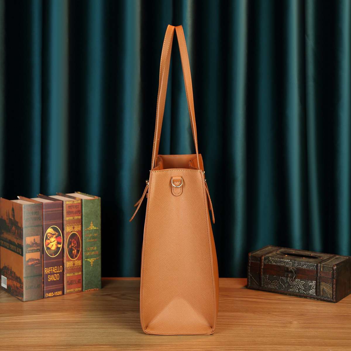 高級革素材の上品ブリーフケース