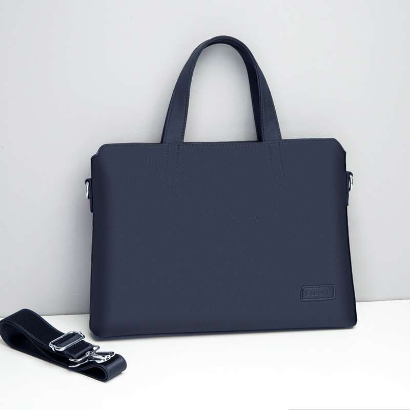 機能性重視のビジネスバッグ