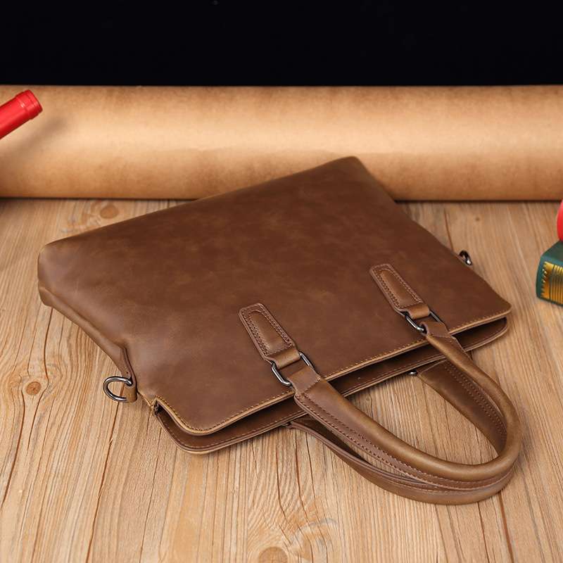 職人技が光る上質レザーブリーフケース