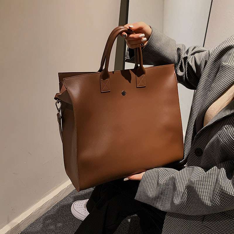 シンプル 高級レザー ブリーフケース