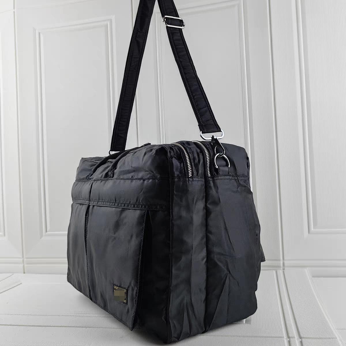 軽量多機能ブリーフケース