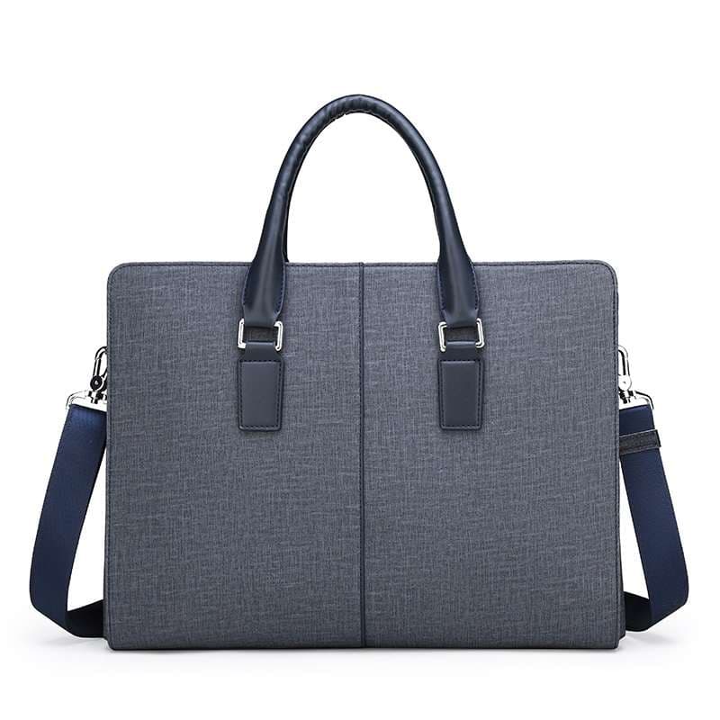 高級感漂う都会派ビジネスバッグ