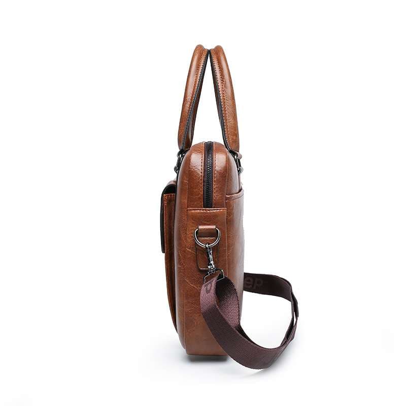 上質な革素材のビジネスブリーフケース